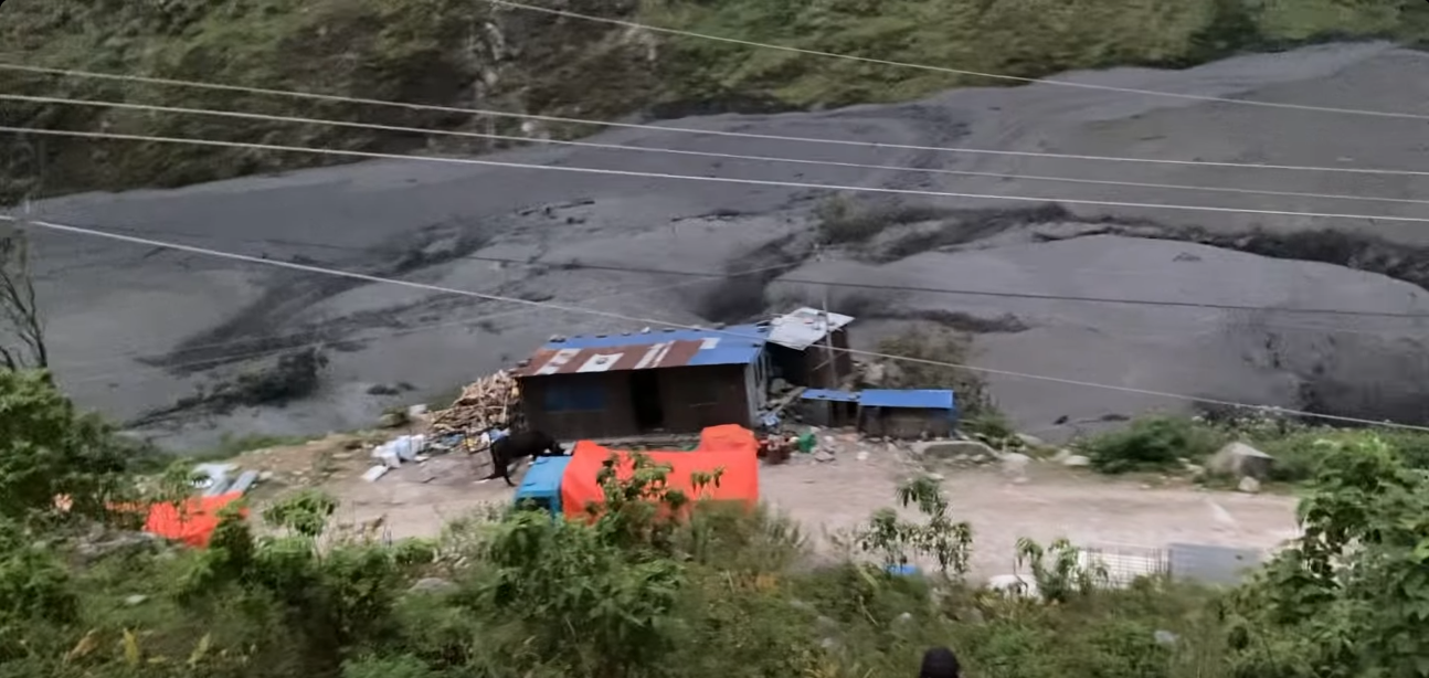 35 houses of Chumanubri washed away